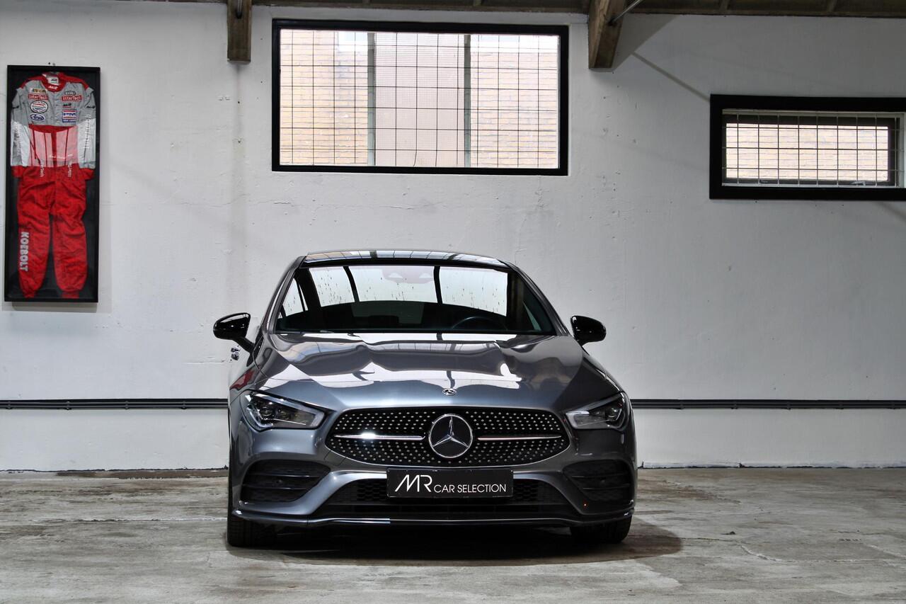 Mercedes-Benz Cla Shooting Brake 200 Business Solution AMG | Memory | Panoramadak | Trekhaak | NL auto | BTW |