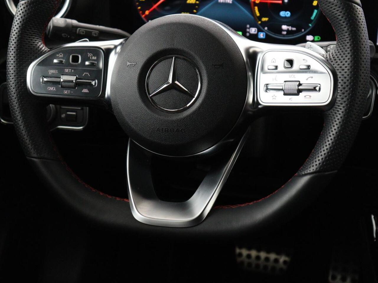 Mercedes-Benz Cla Shooting Brake 250e AMG | Adaptive cruise | Stoelverwarming | Carplay | Widescreen | Leder/Alcantara | Navigatie | Camera | Park Assist | PHEV | Plug In