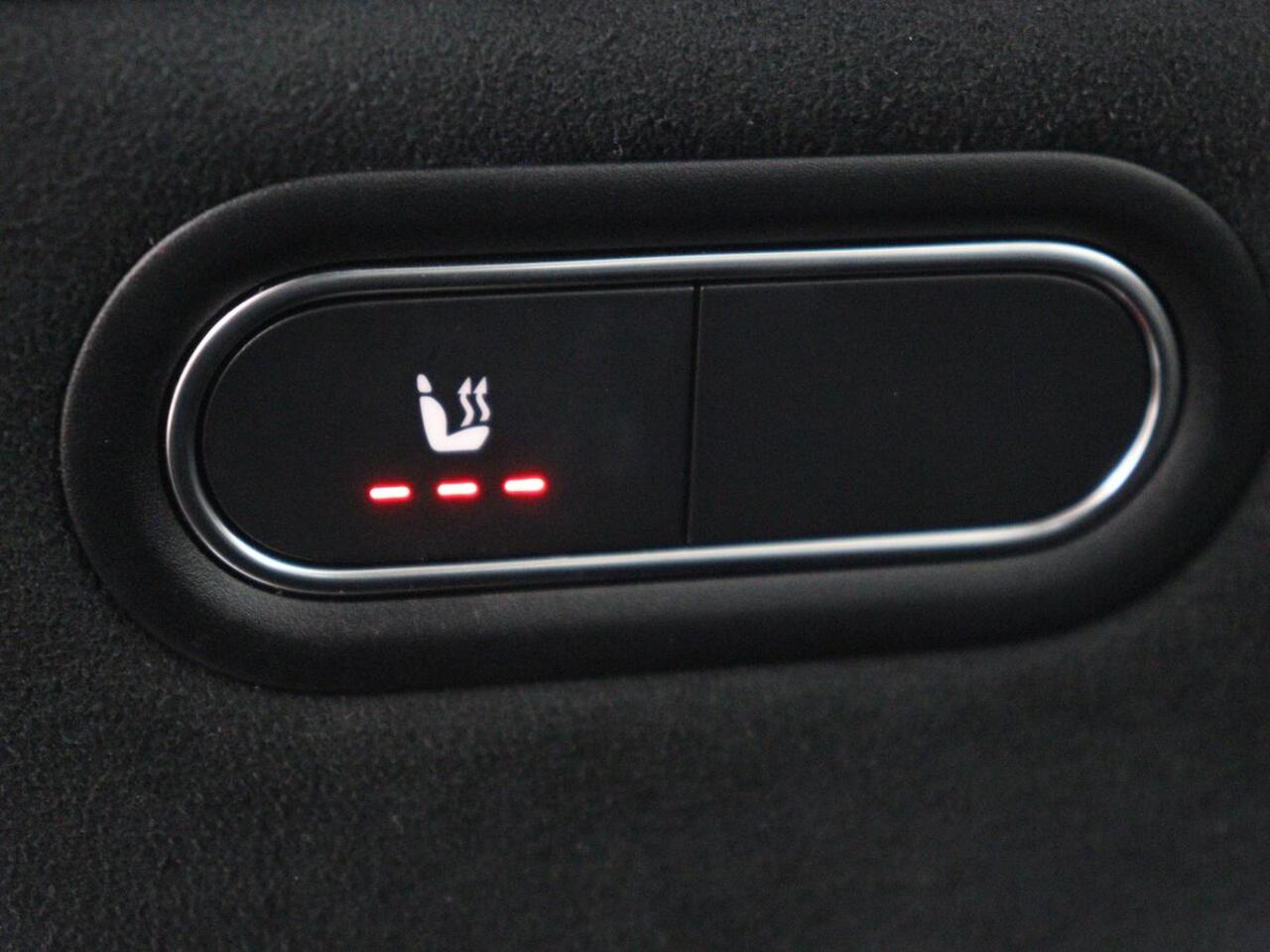 Mercedes-Benz Cla Shooting Brake 250e AMG | Adaptive cruise | Stoelverwarming | Carplay | Widescreen | Leder/Alcantara | Navigatie | Camera | Park Assist | PHEV | Plug In