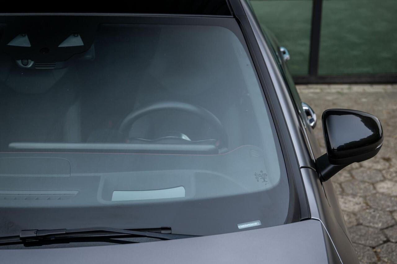 Mercedes-Benz Cla Shooting Brake 250 e AMG ACC HuD Panorama Multibeam MANUFAKTUR