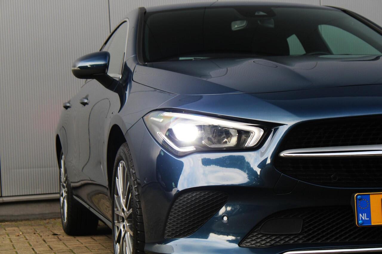 Mercedes-Benz Cla Shooting Brake 250 e 218pk Luxury Line | Widescreen | Camera | Navigatie | Stoel & stuurverwarming | Elektrische achterklep | Zwenkbare trekhaak