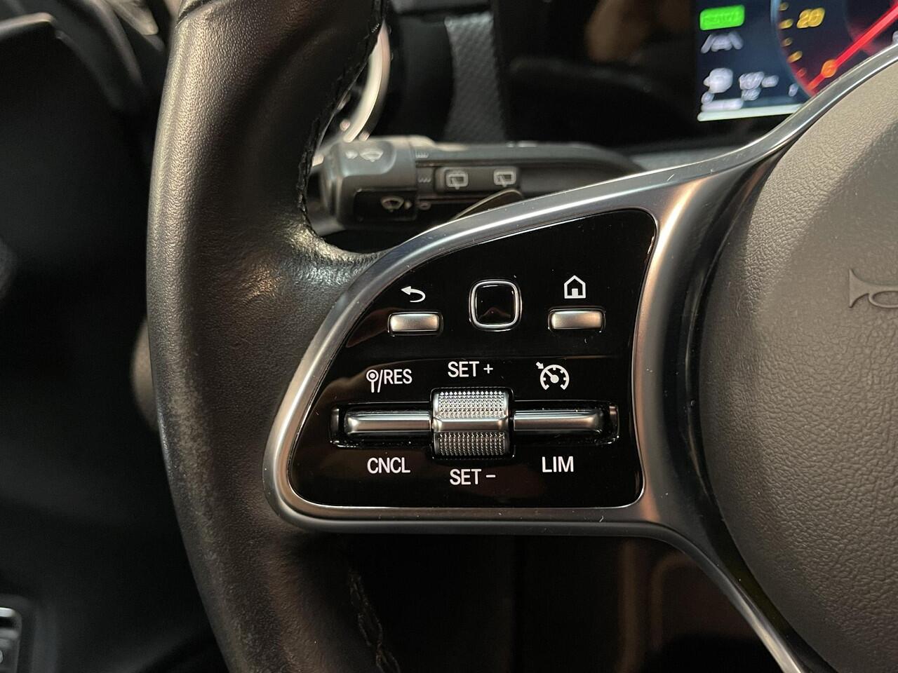 Mercedes-Benz Cla Shooting Brake 250 e 17"/Apple Carplay & Android Auto/LED/Stoelverwarming/Camera/Climate