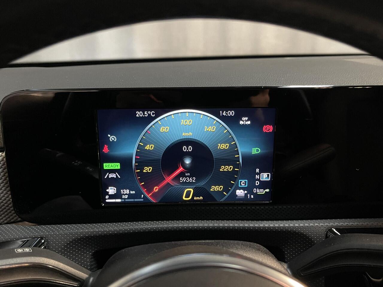 Mercedes-Benz Cla Shooting Brake 250 e 17"/Apple Carplay & Android Auto/LED/Stoelverwarming/Camera/Climate