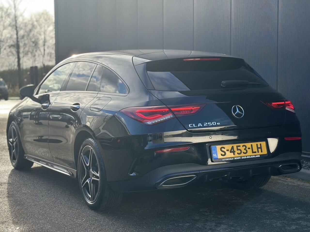 Mercedes-Benz Cla Shooting Brake 250 e AMG Line