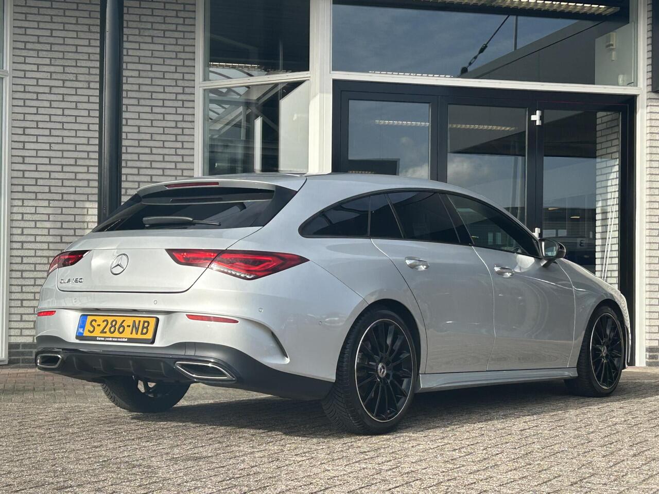 Mercedes-Benz Cla Shooting Brake 180 AMG | Panoramadak | Night Pakket