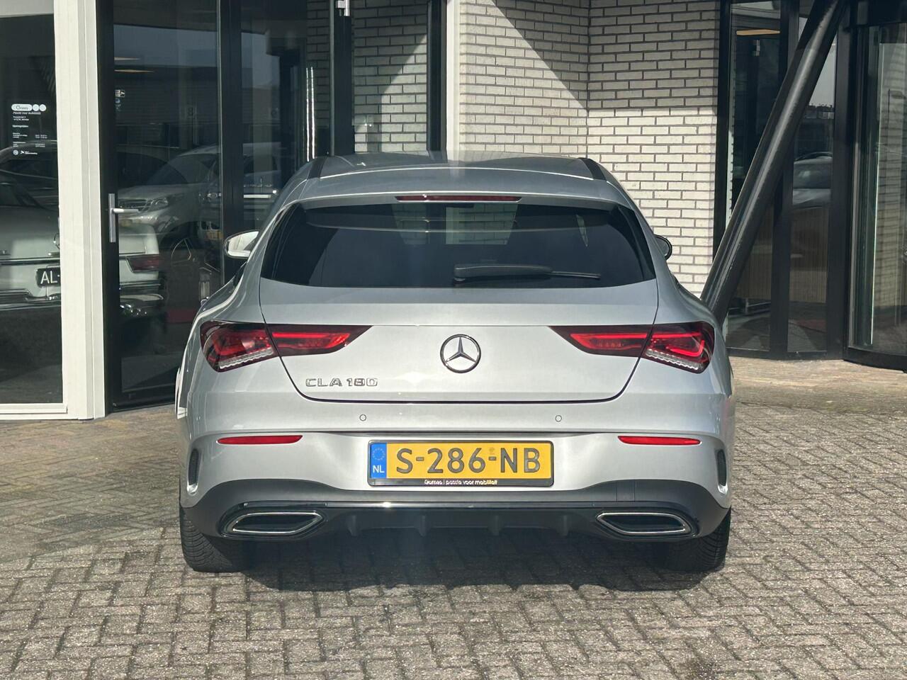 Mercedes-Benz Cla Shooting Brake 180 AMG | Panoramadak | Night Pakket