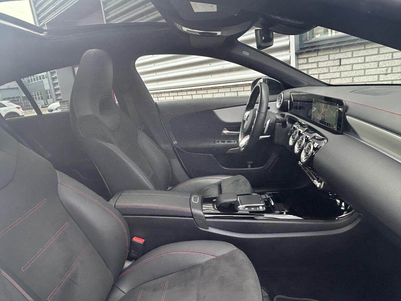 Mercedes-Benz Cla Shooting Brake 180 AMG | Panoramadak | Night Pakket