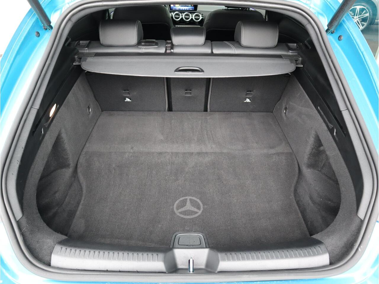 Mercedes-Benz Cla Shooting Brake 250 e Star Edition Luxury Line | Panoramadak | Trekhaak | Rijassistentie | Memory Seats | 360 Camera