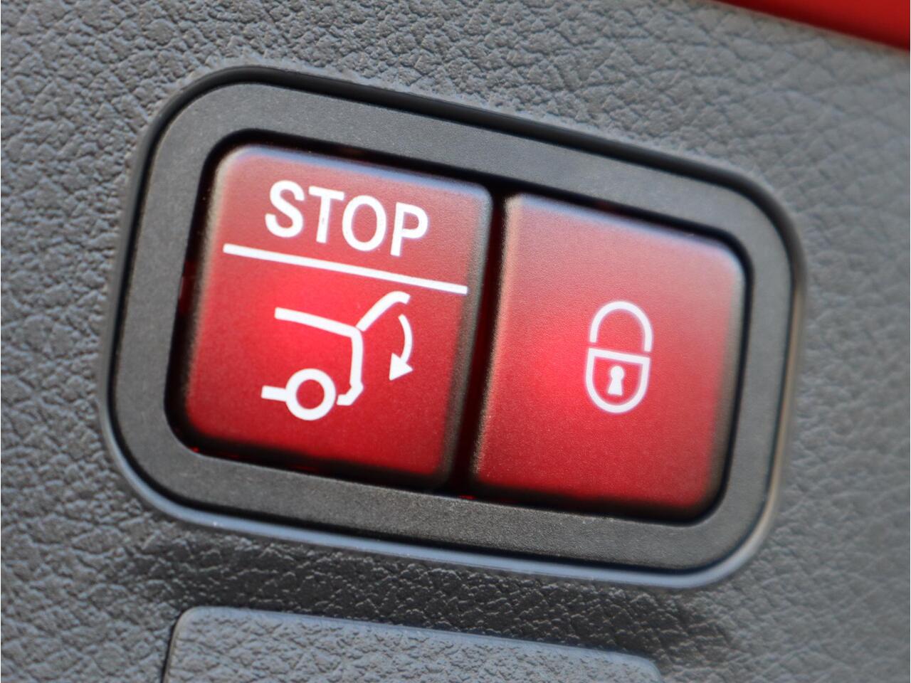 Mercedes-Benz Cla Shooting Brake 180 Star Edition AMG Line | Panoramadak | Navigatie | Multispaak | LED | Camera | Automaat