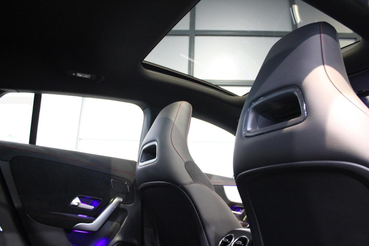 Mercedes-Benz Cla Shooting Brake 200 AMG Line Panorama dak | Trekhaak