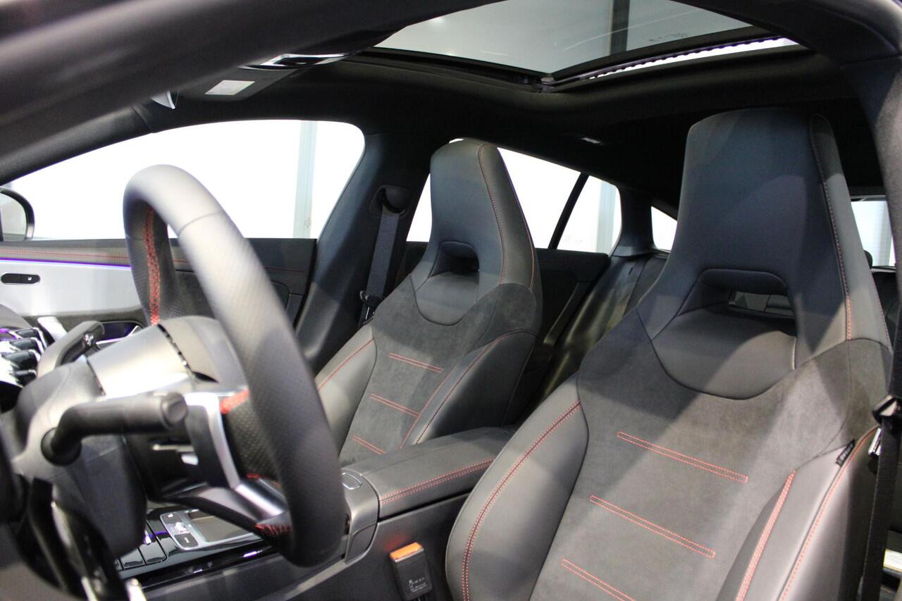 Mercedes-Benz Cla Shooting Brake 200 AMG Line Panorama dak | Trekhaak