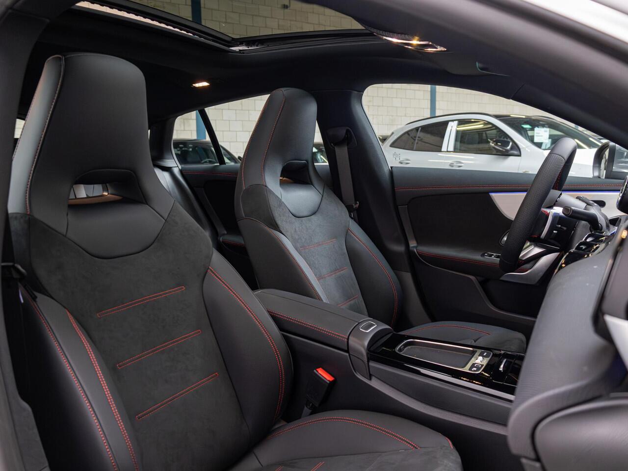 Mercedes-Benz Cla Shooting Brake 250 e Business Solution AMG Panorama dak | Trekhaak