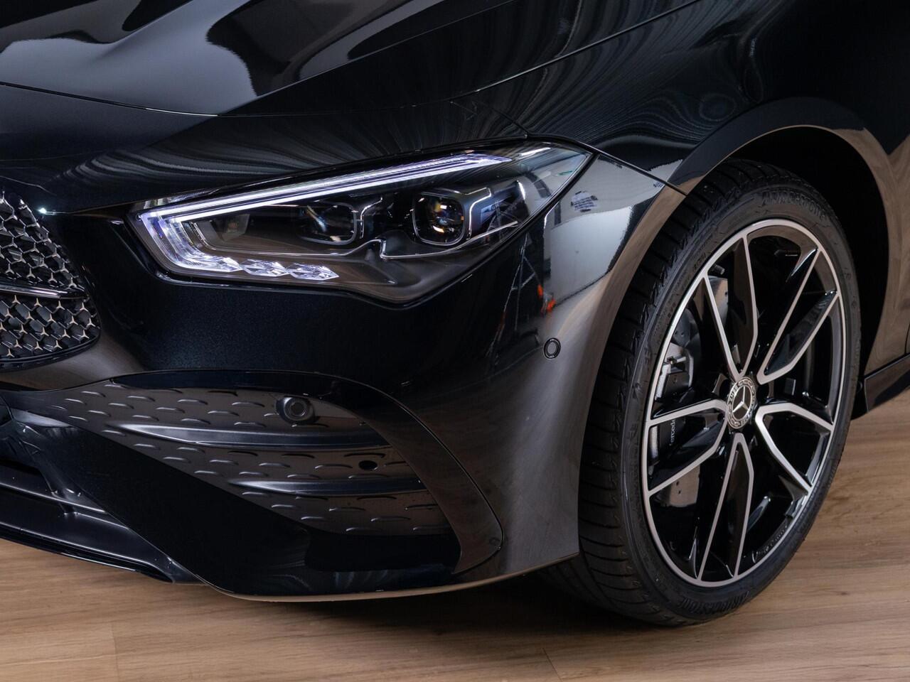 Mercedes-Benz Cla Shooting Brake 250 e Business Solution AMG Panorama dak