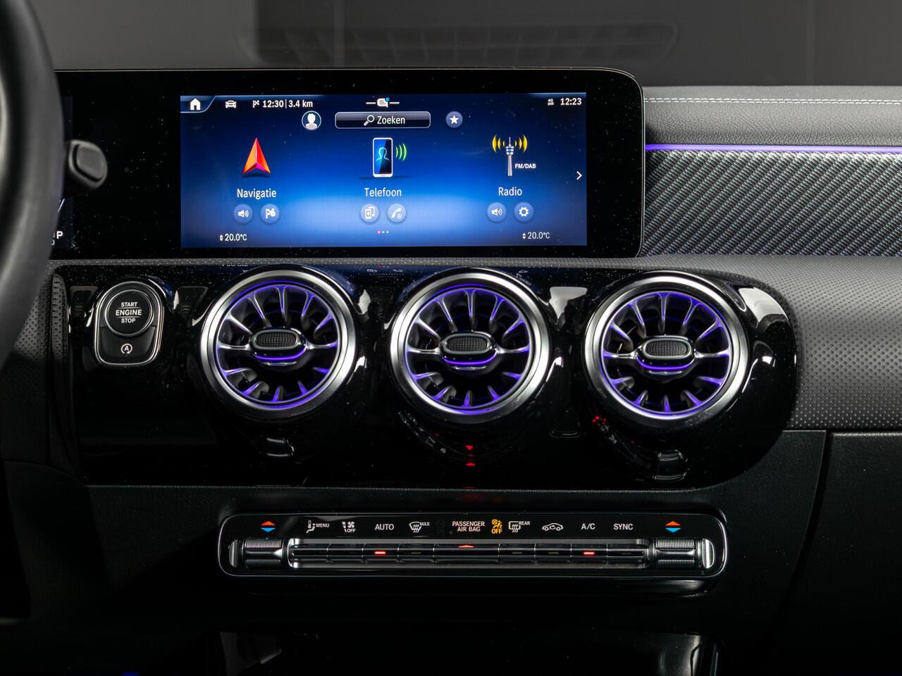 Mercedes-Benz Cla Shooting Brake 200 Luxury Line Panorama dak | Trekhaak