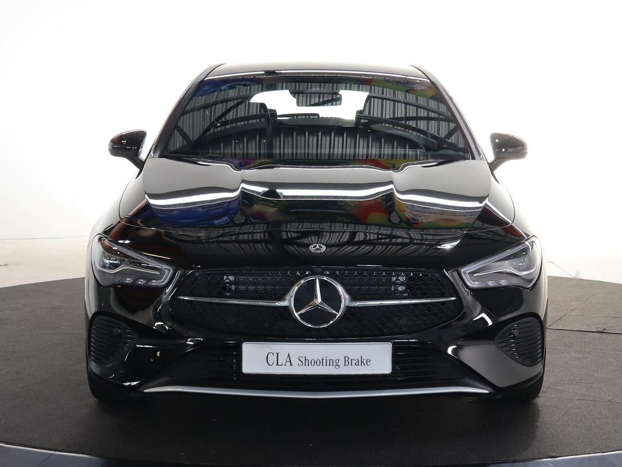 Mercedes-Benz Cla Shooting Brake 180 Star Edition LIMITED | Stoelverwarming | Achteruitrijcamera | LED koplampen | MBUX |