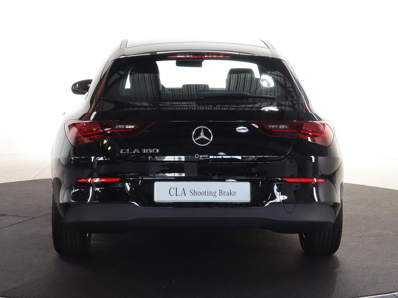 Mercedes-Benz Cla Shooting Brake 180 Star Edition LIMITED | Stoelverwarming | Achteruitrijcamera | LED koplampen | MBUX |