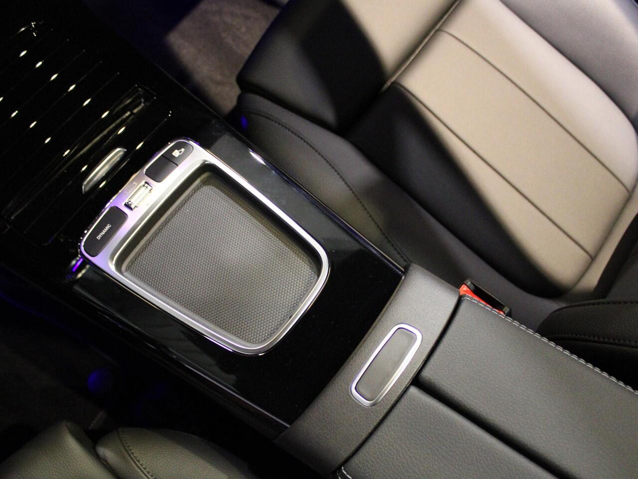 Mercedes-Benz Cla Shooting Brake 200 Luxury Line Panorama dak