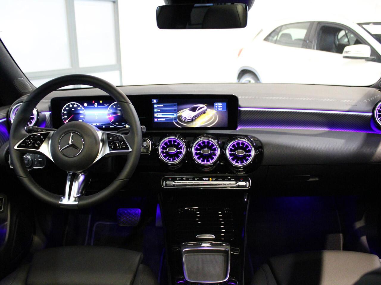 Mercedes-Benz Cla Shooting Brake 200 Luxury Line Panorama dak