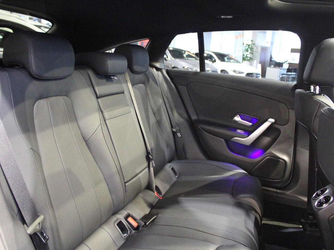 Mercedes-Benz Cla Shooting Brake 200 Luxury Line Panorama dak