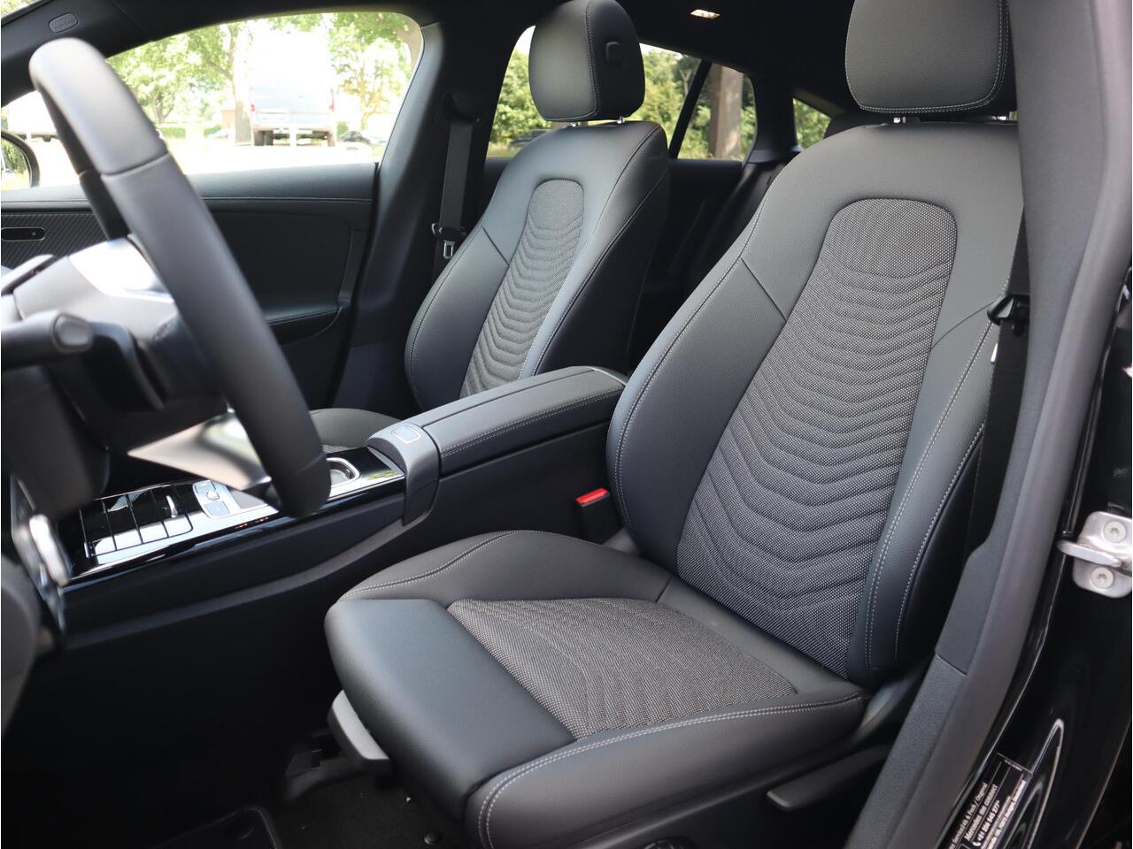 Mercedes-Benz Cla Shooting Brake 180 Star Edition Luxury Line