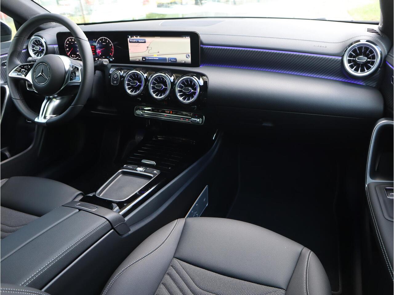 Mercedes-Benz Cla Shooting Brake 180 Star Edition Luxury Line