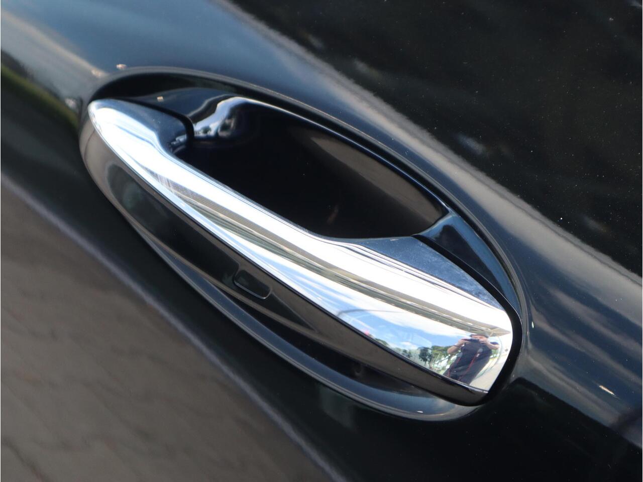 Mercedes-Benz Cla Shooting Brake 180 Star Edition Luxury Line