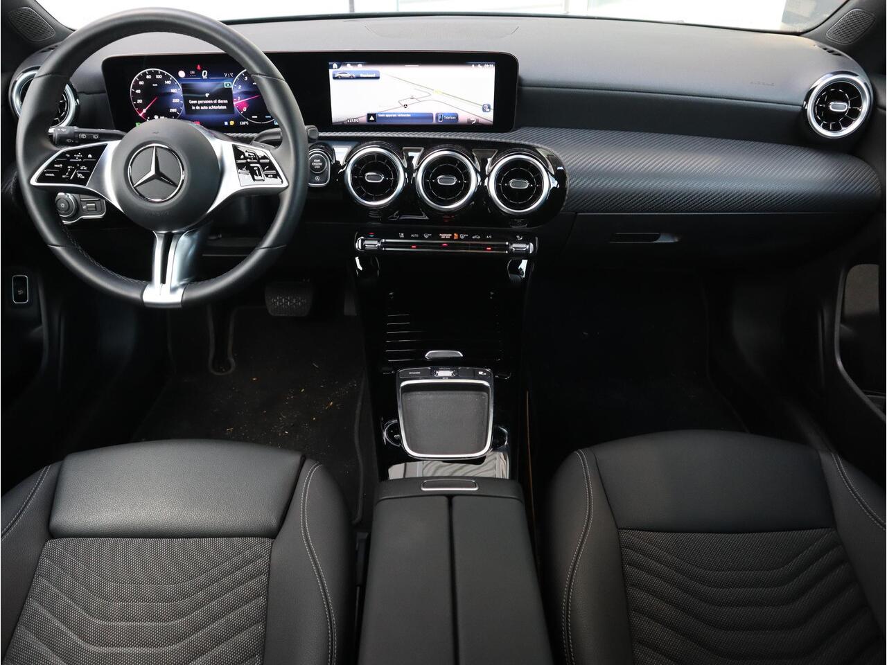Mercedes-Benz Cla Shooting Brake 180 Business Solution Luxury
