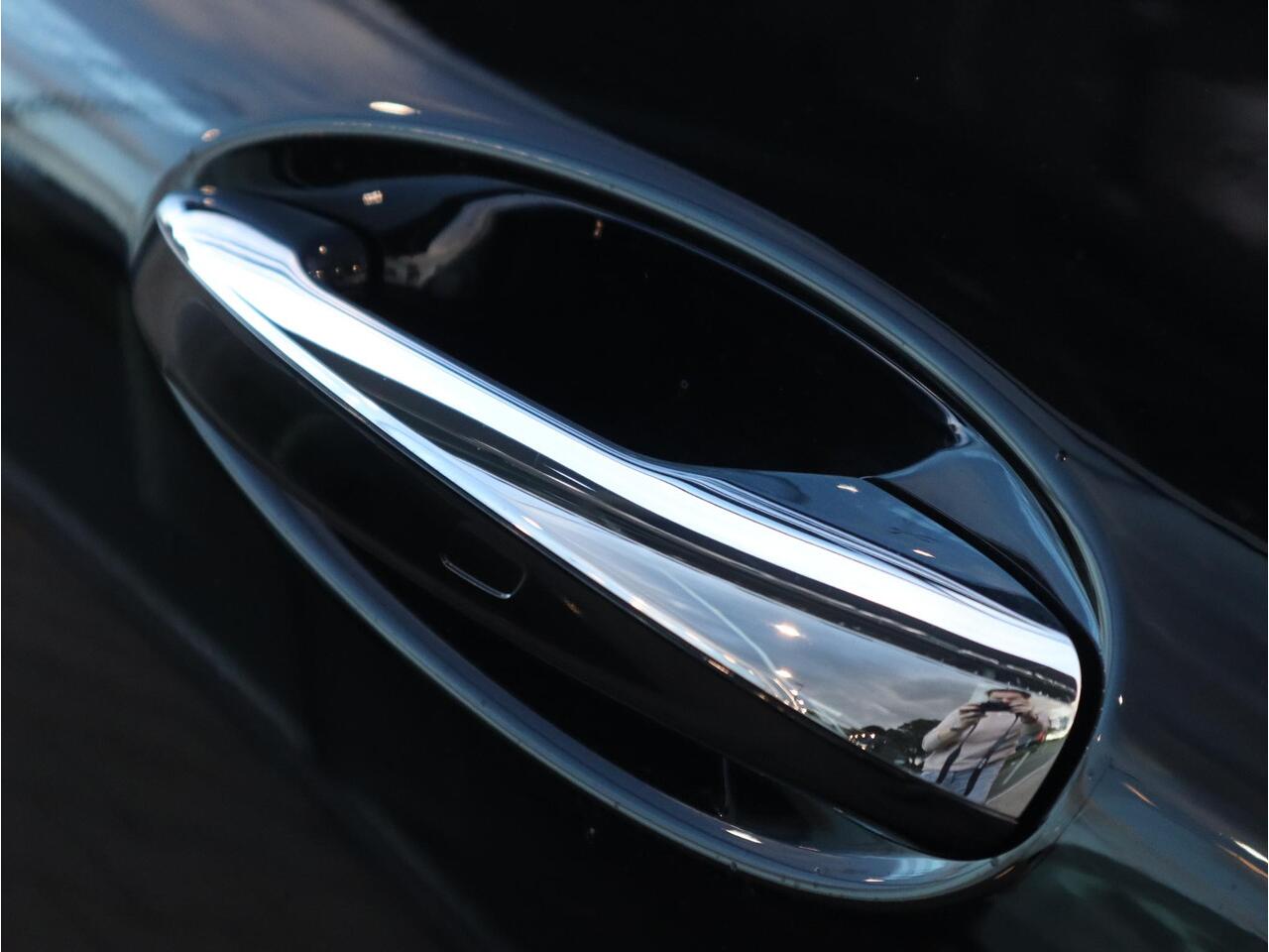 Mercedes-Benz Cla Shooting Brake 180 Business Solution Luxury