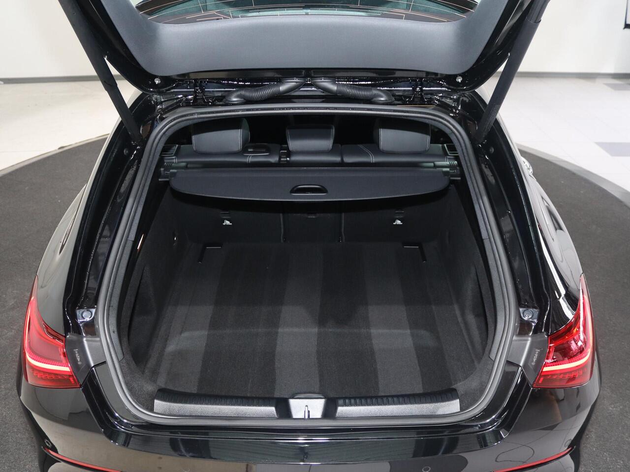 Mercedes-Benz Cla Shooting Brake 180 Star Edition | Dodehoekassistent | Achteruitrijcamera | Multibeam LED koplampen