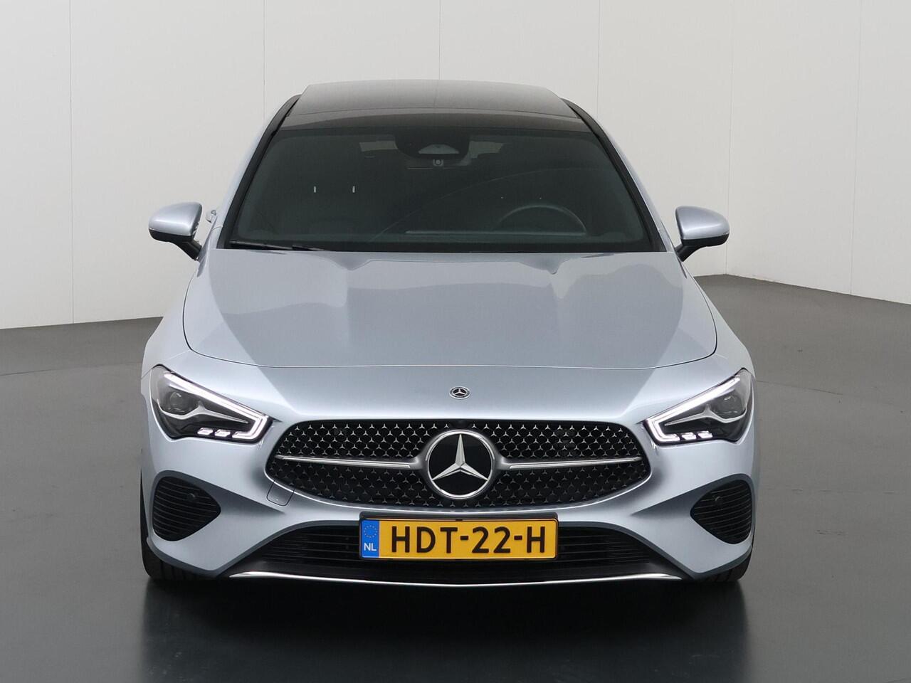 Mercedes-Benz Cla Shooting Brake 180 Star Edition Luxury line | Camera | Panoramadak | Stoelverwarming |