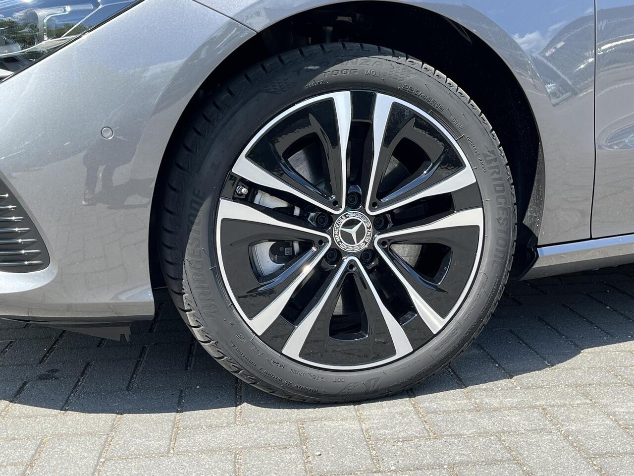 Mercedes-Benz Cla Shooting Brake 250 e Star Edition Luxury | Panoramadak | Nightpakket | MULTIBEAM LED | Dodehoekassistent | Sfeerverlichting | Stoelverwarming | Apple CarPlay | Android Auto | Achteruitrijcamera