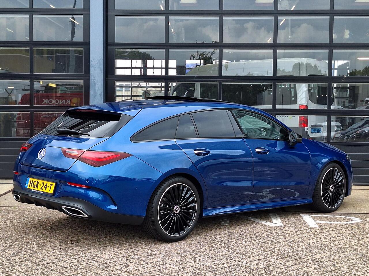 Mercedes-Benz Cla Shooting Brake 180 Star Edition AMG | Panoramadak | Nightpakket | Dodehoekassistent | Apple CarPlay | Android Auto | Sfeerverlichting | Stoelverwarming | Achteruitrijcamera | Elektrisch inklapbare buitenspiegels
