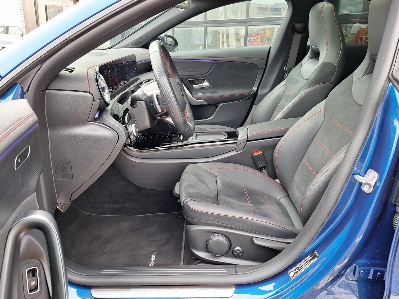 Mercedes-Benz Cla Shooting Brake 180 Star Edition AMG | Panoramadak | Nightpakket | Dodehoekassistent | Apple CarPlay | Android Auto | Sfeerverlichting | Stoelverwarming | Achteruitrijcamera | Elektrisch inklapbare buitenspiegels