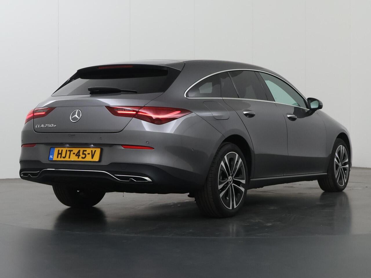 Mercedes-Benz Cla Shooting Brake 250e Star Edition | Easypack - achterklep | Keyless go | Achteruitrijcamera | Stoelverwarming | Sfeerverlichting |