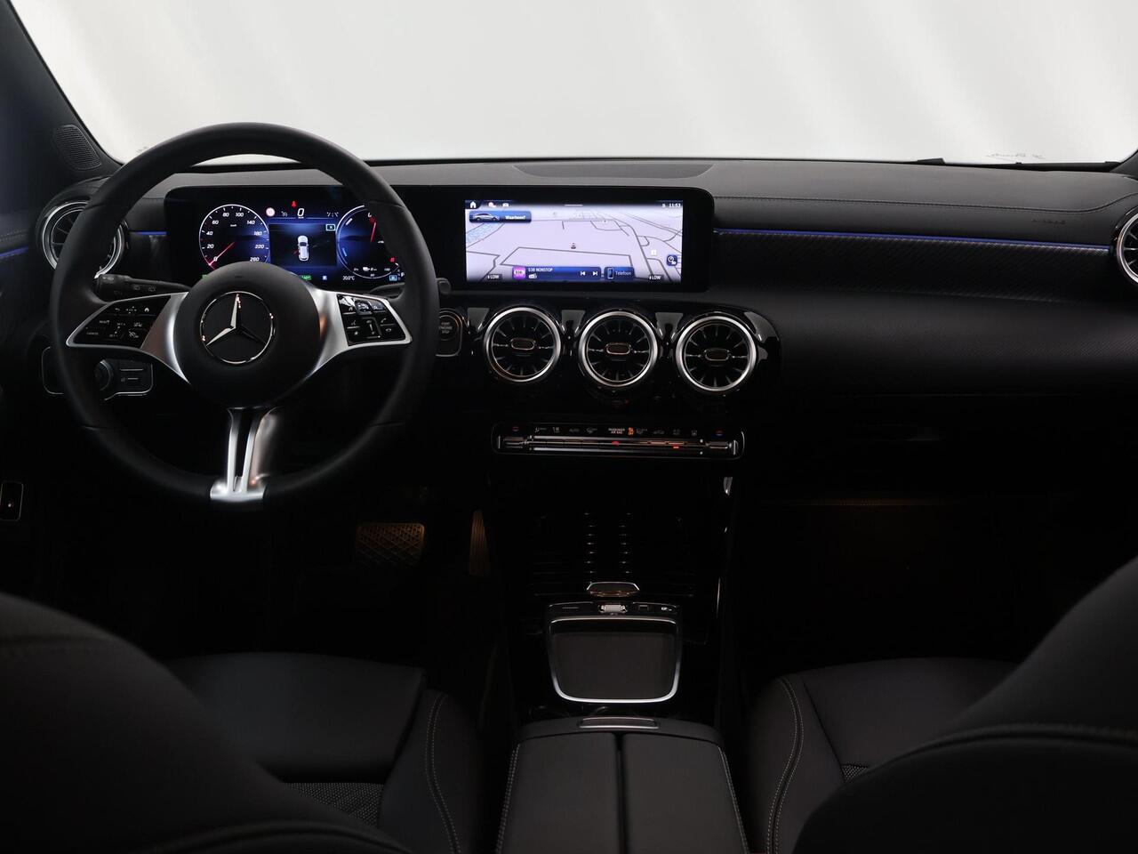 Mercedes-Benz Cla Shooting Brake 250e Star Edition | Easypack - achterklep | Keyless go | Achteruitrijcamera | Stoelverwarming | Sfeerverlichting |