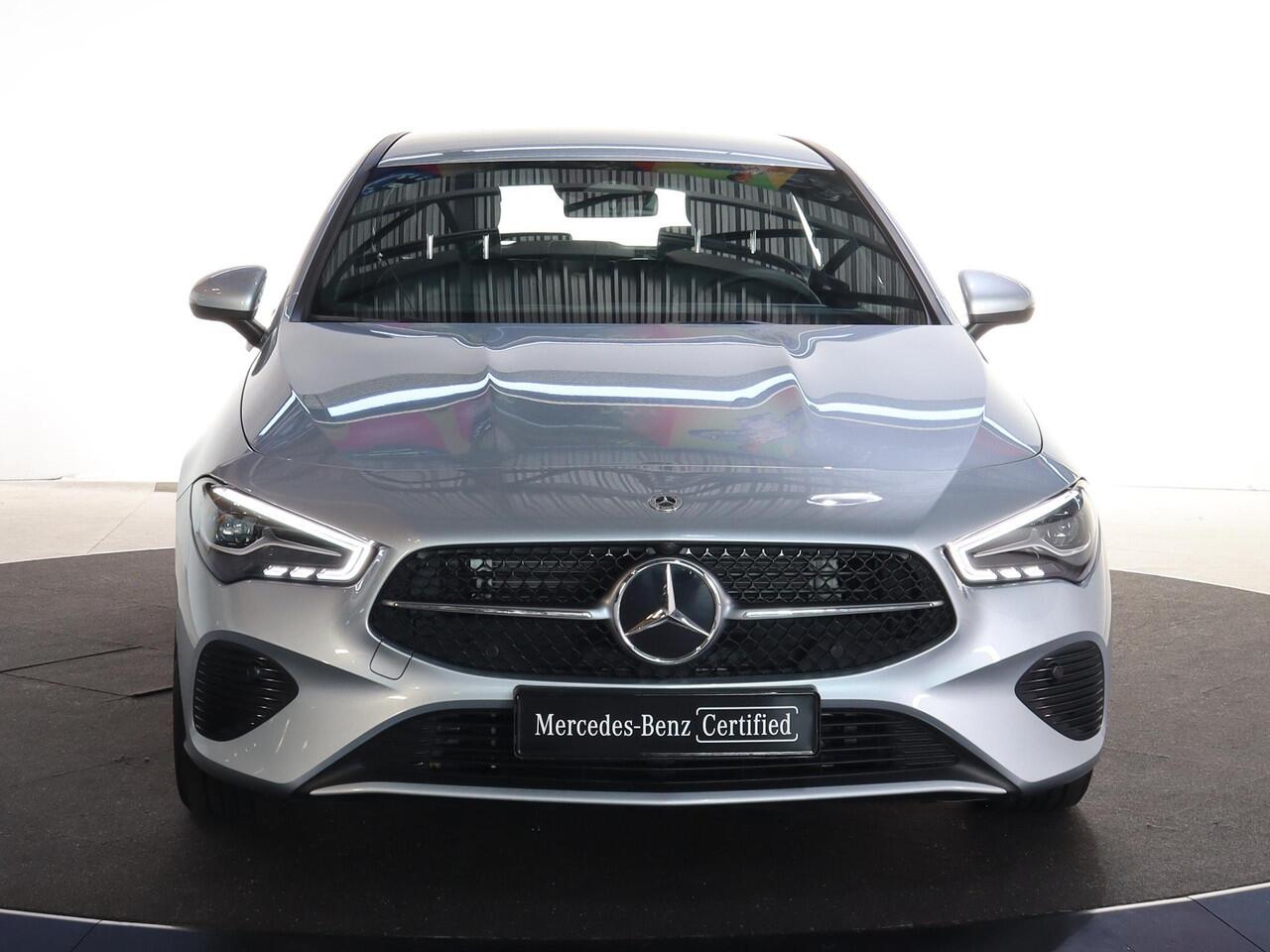 Mercedes-Benz Cla Shooting Brake 180 Star Edition LIMITED | Voorstoelen verwarmd | Achteruitrijcamera | LED koplampen |