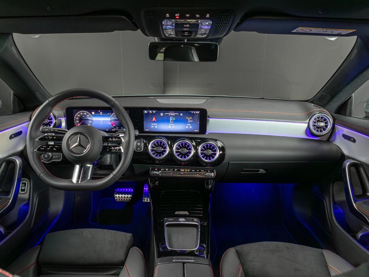 Mercedes-Benz Cla Shooting Brake 180 Star Edition LIMITED Panorama dak