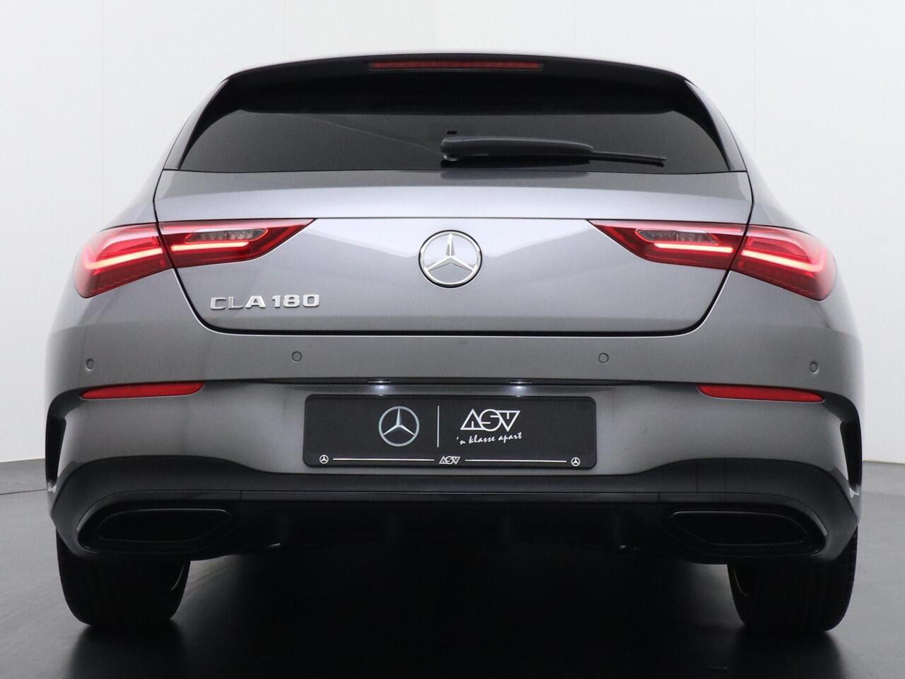Mercedes-Benz Cla Shooting Brake 180 Business Solution AMG | Panorama - Schuifdak | Distronic Cruise Control | Memorystoelen | Head-Up Display | 360° Camera | Apple Carplay & Android Auto | Nightpakket