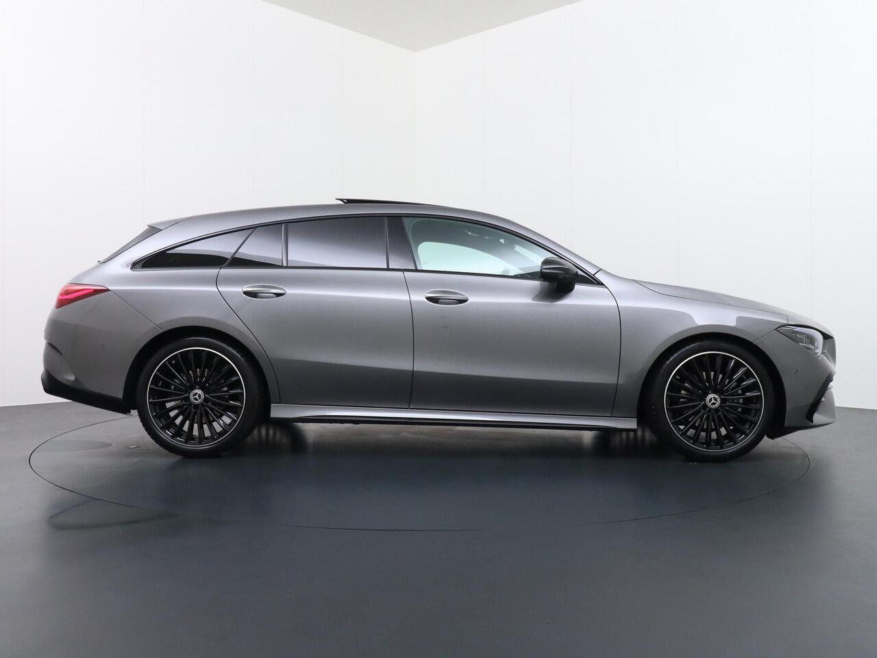 Mercedes-Benz Cla Shooting Brake 180 Business Solution AMG | Panorama - Schuifdak | Distronic Cruise Control | Memorystoelen | Head-Up Display | 360° Camera | Apple Carplay & Android Auto | Nightpakket