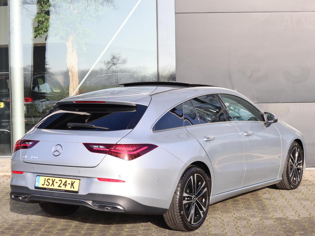 Mercedes-Benz Cla Shooting Brake 180 Star Edition Luxury Line