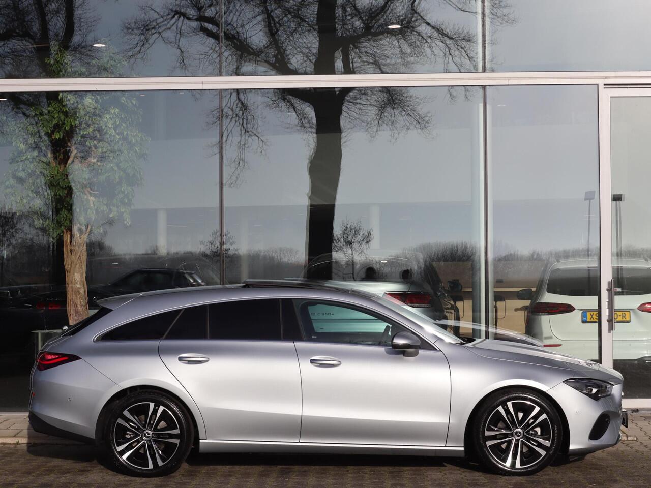 Mercedes-Benz Cla Shooting Brake 180 Star Edition Luxury Line