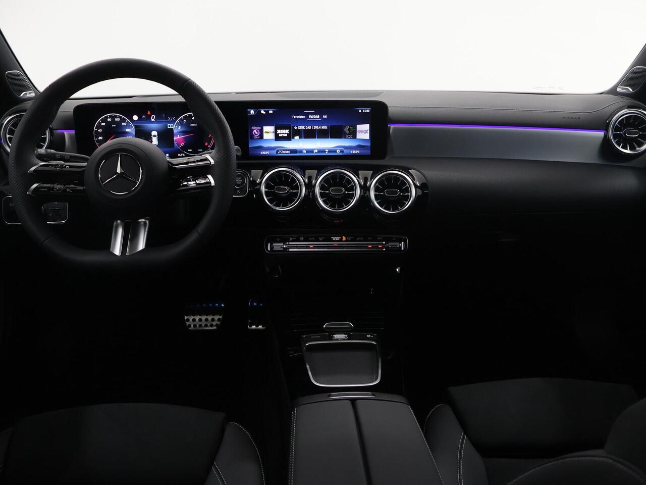 Mercedes-Benz Cla Shooting Brake 180 Business Solution AMG | AMG Line Plus | Nightpakket | Head-up display | 360° camera | Dodehoekassistent | 19 inch AMG Velgen |