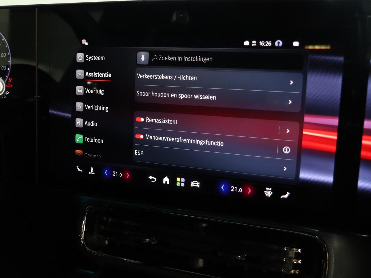 Mercedes-Benz Cla Shooting Brake 250+ Business Solution AMG 85 kWh | Panoramadak | Premium Pakket | Superscreen | Trekhaak | 19" LM-Velgen |