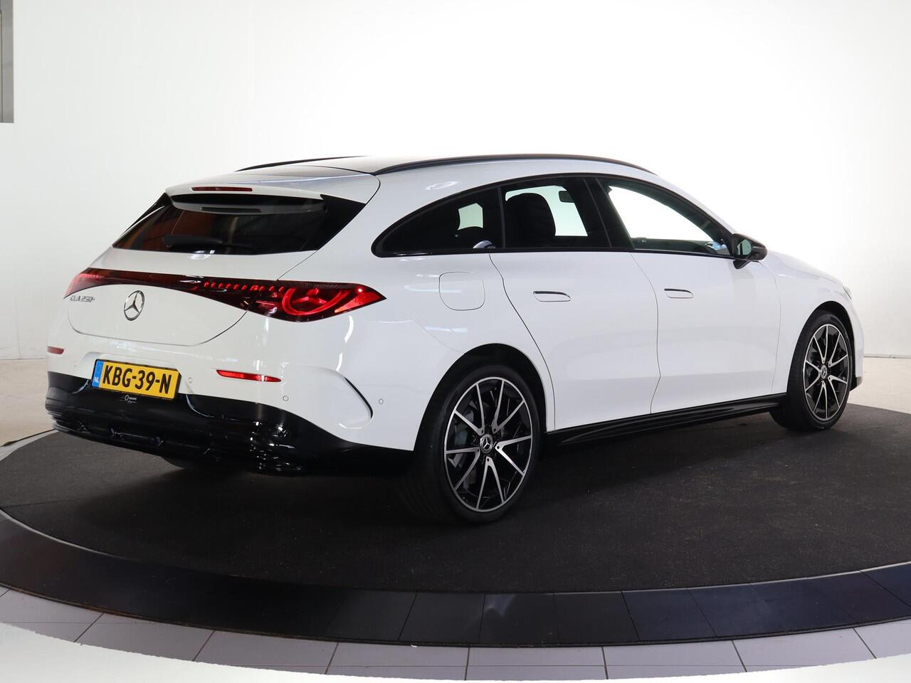 Mercedes-Benz Cla Shooting Brake 250+ Business Solution AMG 85 kWh | Panoramadak | Premium Pakket | Superscreen | Trekhaak | 19" LM-Velgen |