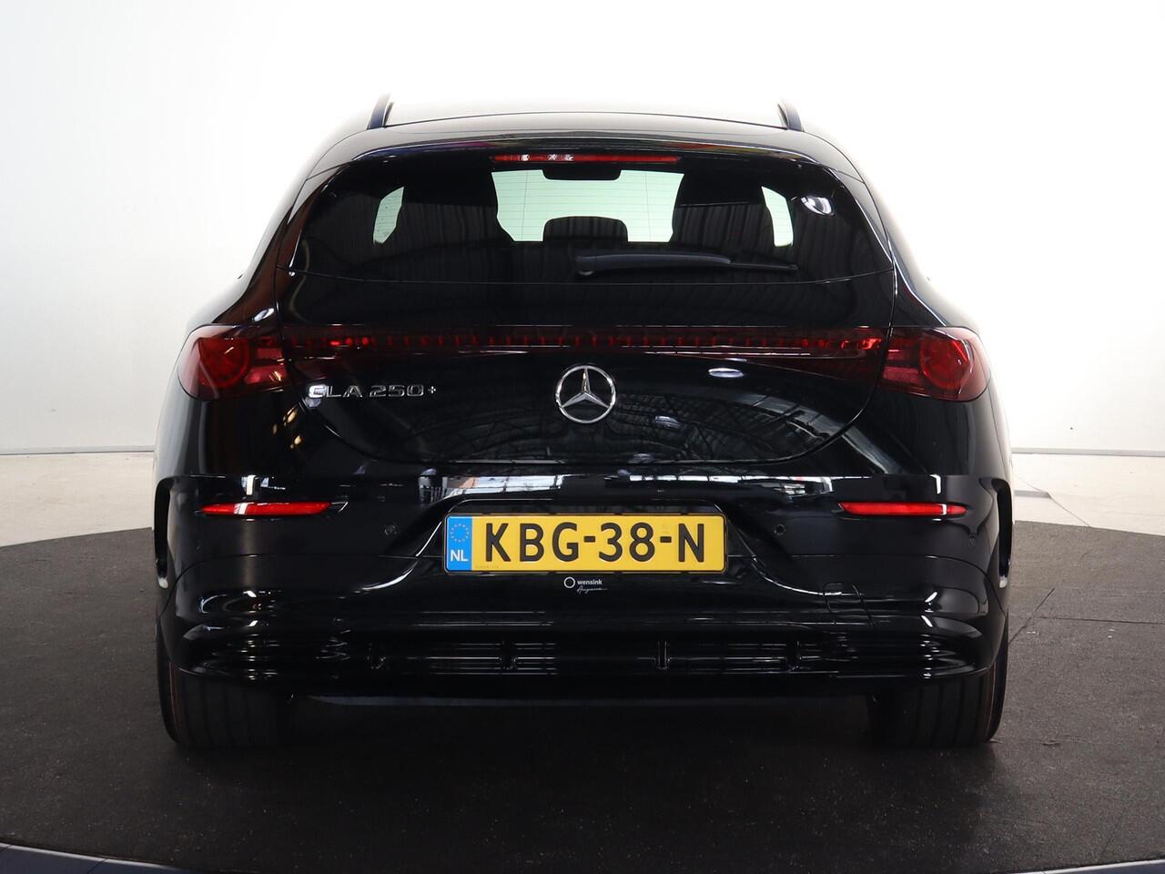 Mercedes-Benz Cla Shooting Brake 250+ Business Solution AMG 85 kWh Panoramadak | Premium Plus Pakket | Superscreen | Winterpakket | Matrix LED | Burmester | Head-Up |