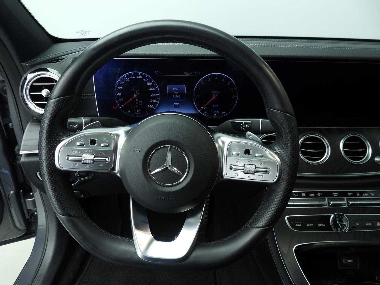 Mercedes-Benz E-KLASSE 300 e Premium Plus | Pano | 360 cam | HUD | Luchtvering | Burmester | Memory