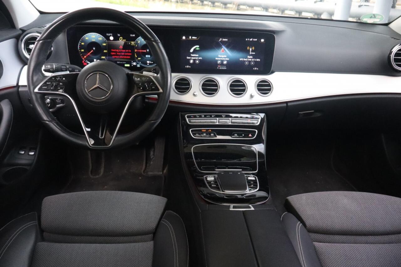 Mercedes-Benz E-KLASSE 300 e Bns Sol. AMG | Stoelverwarming | Trekhaak | Panoramadak |