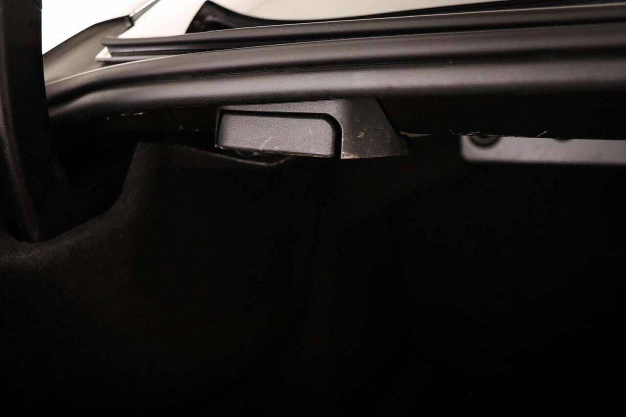 Mercedes-Benz E-KLASSE Coupé 200 Premium Plus | WIDESCREEN | LEDER | PANORAMADAK | CAMERA | 20"