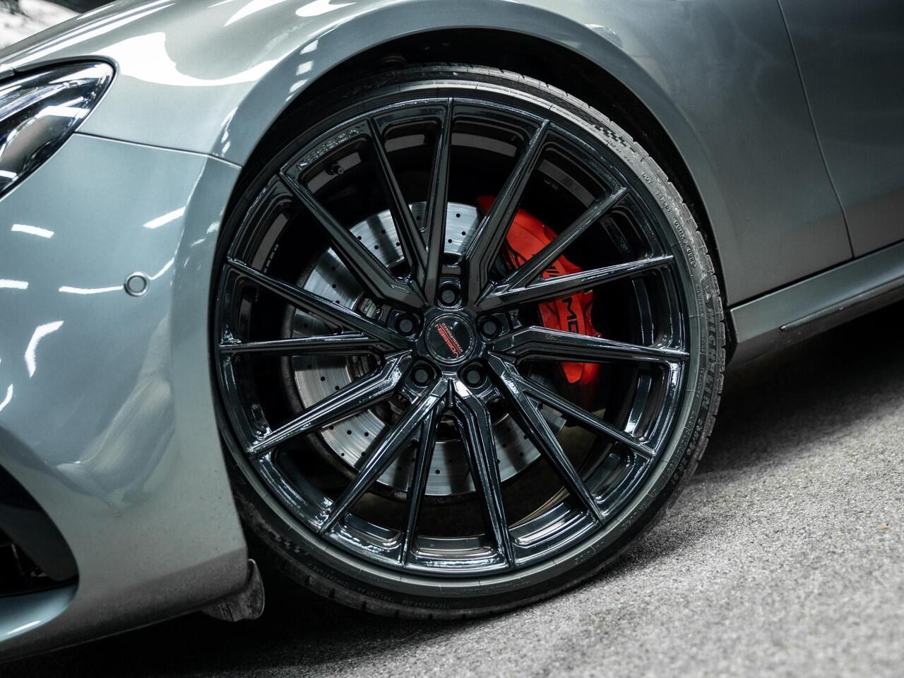 Mercedes-Benz E-KLASSE E63s AMG 4MATIC Premium Plus | VOSSEN 21'' | Burmester 3D | Carbon interieur en exterieur| Dealer onderhouden | Sportuitlaat | 360 Camera | Head-Up |