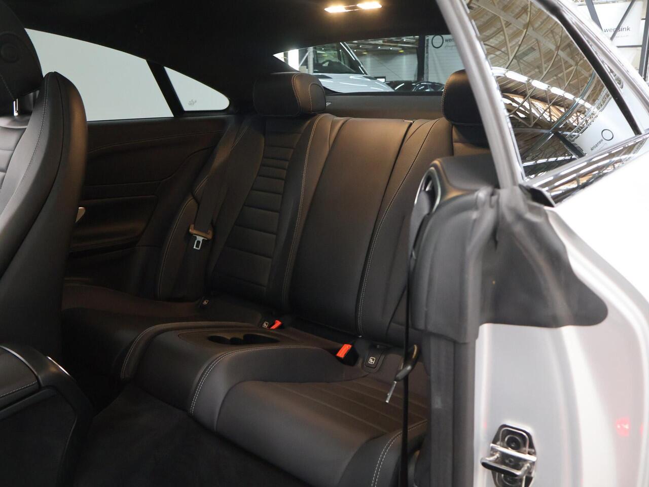 Mercedes-Benz E-KLASSE Coupé 200 Premium Plus | AMG | Night | Panoramadak | Memory | Burmester | Rijassistentiepakket | Lederen bekleding | 20" lichtmetalen velgen |